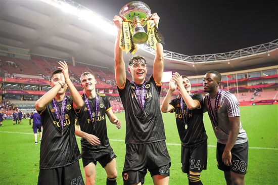 莫力达瓦“曲棍球小将”全力备战内蒙古自治区第十六届运动会