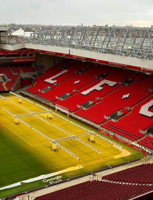 追求保罗，联手詹皇冲冠？湖人操作引爆联盟，字母哥也要加盟？