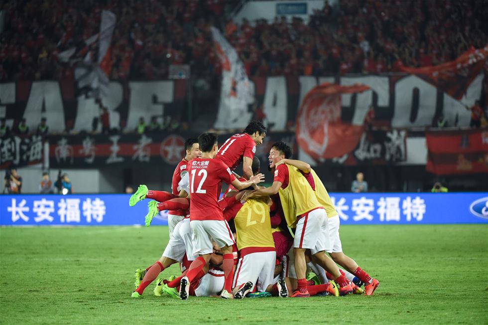 足球报：铜梁龙将在今日官宣刘建业担任新帅（《足球报》：铜梁龙今日官宣刘建业出任主教练）