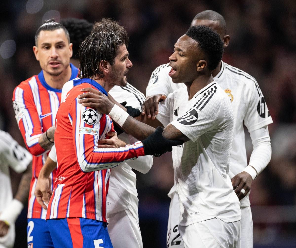 2025非洲足球先生最终入围名单：阿什拉夫、萨拉赫、奥斯梅恩（2025非洲足球先生三强出炉：阿什拉夫、萨拉赫、奥斯梅恩）