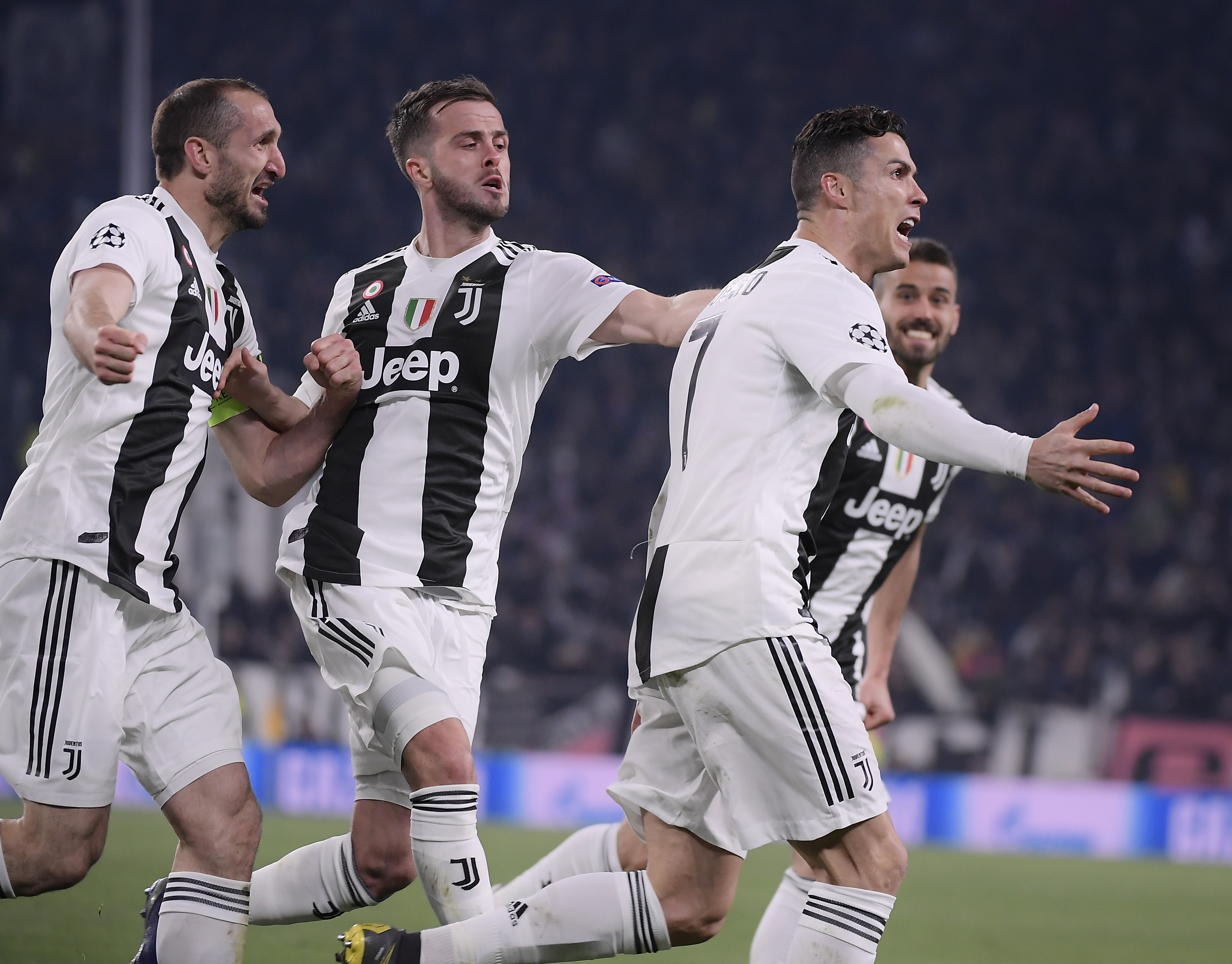 斯帕莱蒂：让佩林首发，是因为迪格雷戈里奥有点肠胃炎